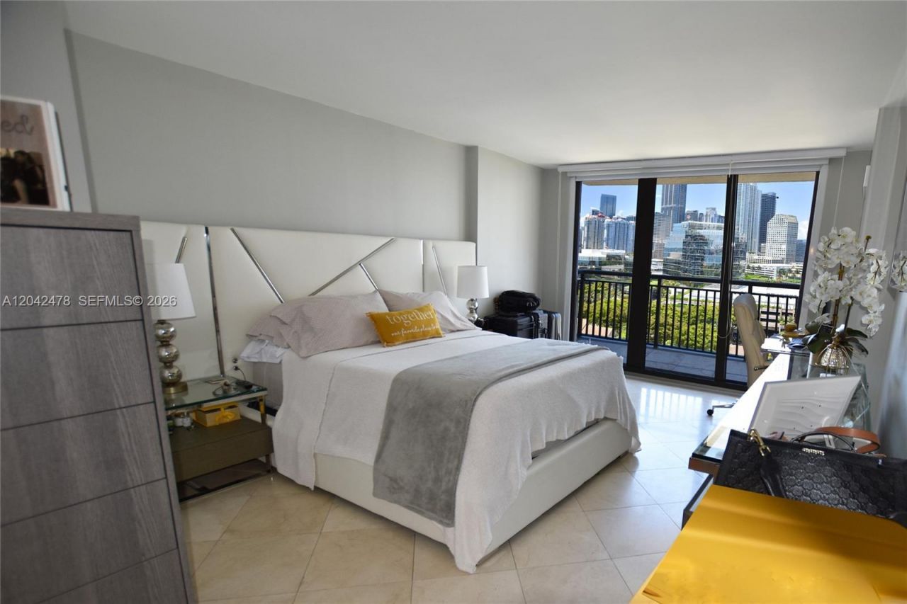 540 Brickell Key Dr , Unit 1513, Miami, FL 33131 Photo