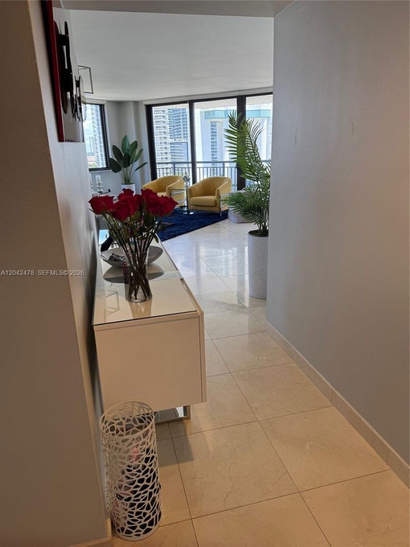 540 Brickell Key Dr , Unit 1513, Miami, FL 33131 Photo