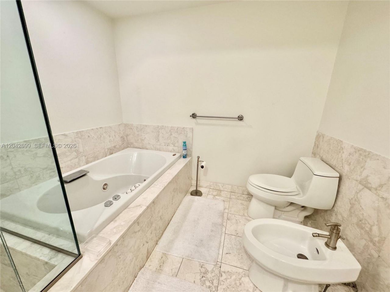 1331 Brickell Bay Dr , Unit 406, Miami, FL 33131 Photo
