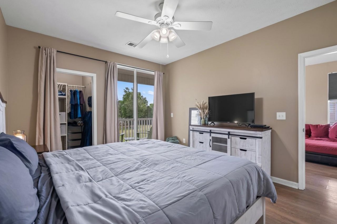 650 River Oaks Dr.  Photo 31