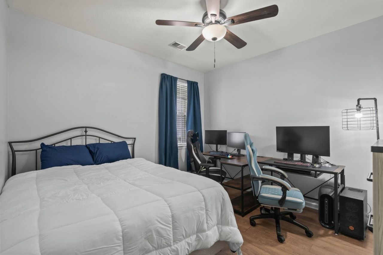 650 River Oaks Dr.  Photo 36