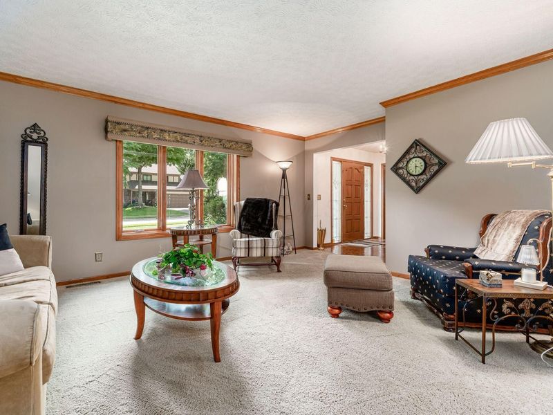 1130 Venetian Way, Gahanna, OH 43230 Photo 8