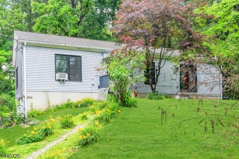 517 Townsbury Rd, Liberty, NJ 07838 Main Photo