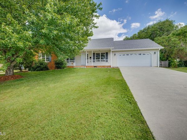 601 Crestview Drive, Johnson City, TN 37604