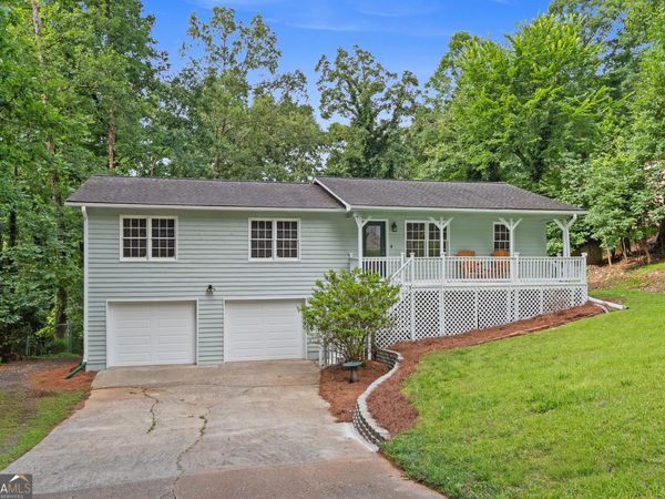 426 Riverlake Court, Woodstock, GA 30188