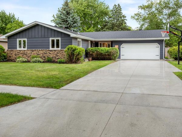 2849 Hickory Street N, Fargo, ND 58102