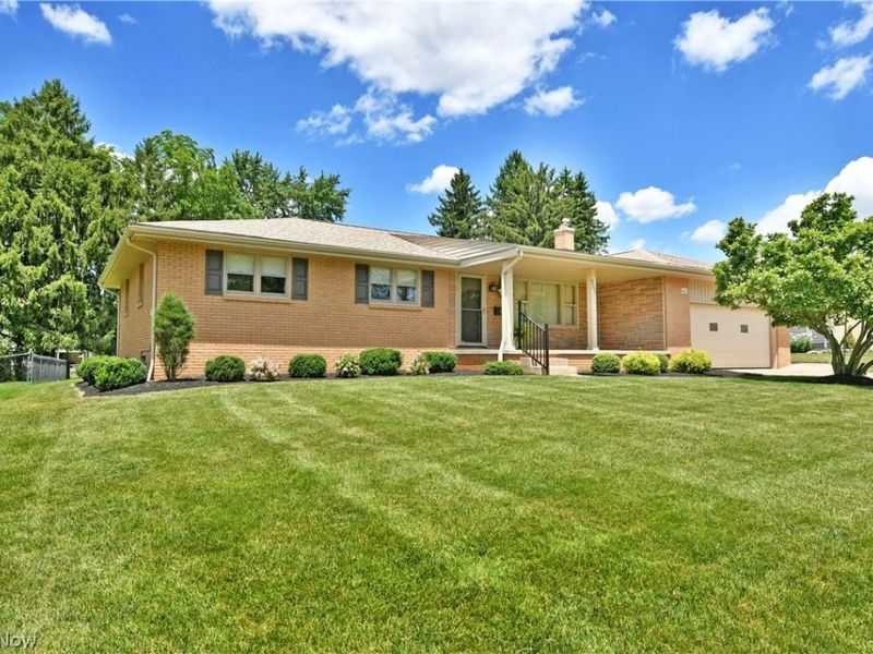 6662 Appleridge Drive, Youngstown, OH 44512 Photo 1