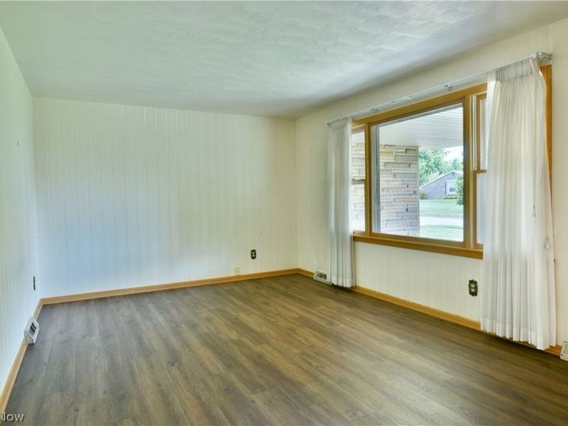 6662 Appleridge Drive, Youngstown, OH 44512 Photo 13