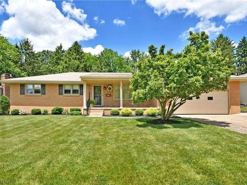 6662 Appleridge Drive, Youngstown, OH 44512 Photo 2