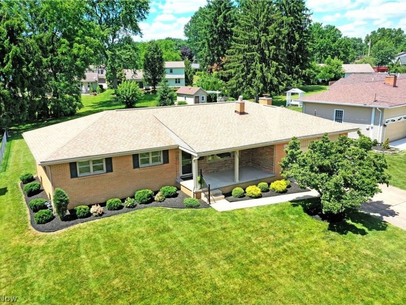 6662 Appleridge Drive, Youngstown, OH 44512 Photo 3