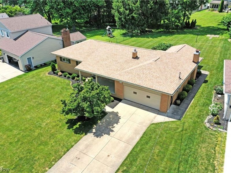 6662 Appleridge Drive, Youngstown, OH 44512 Photo 4