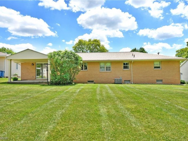 6662 Appleridge Drive, Youngstown, OH 44512 Photo 7