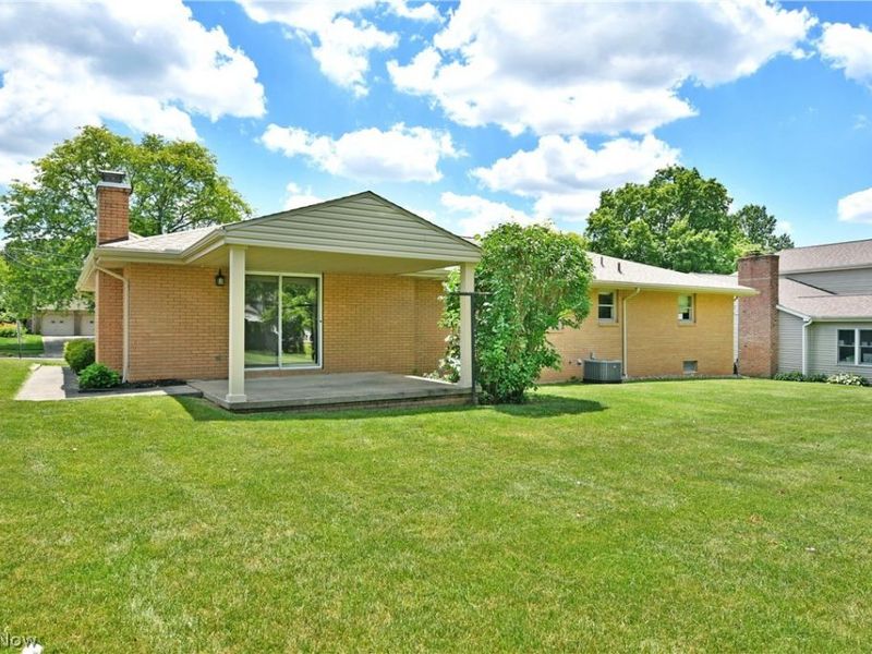 6662 Appleridge Drive, Youngstown, OH 44512 Photo 8