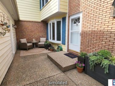 6805 Summerset Court, Lincoln, NE 68516