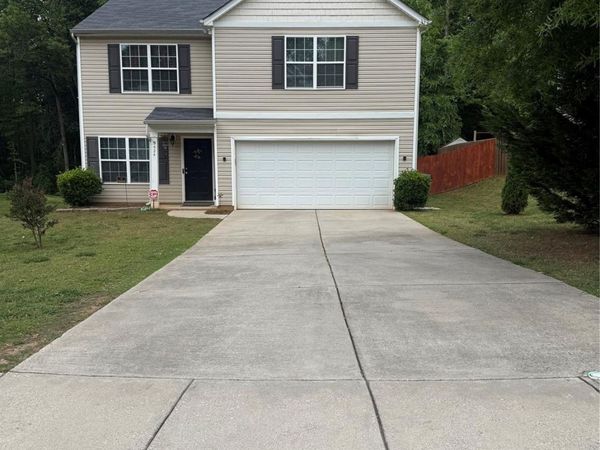 9424 Quilting Bee Lane , Charlotte, NC 28216