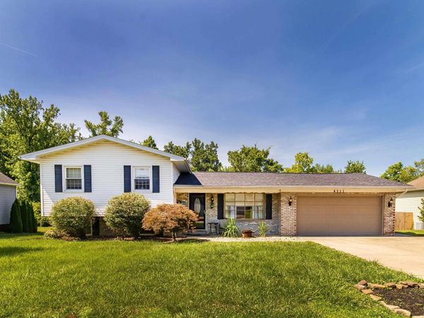 8311 Sycamore Drive, Newburgh, IN 47630