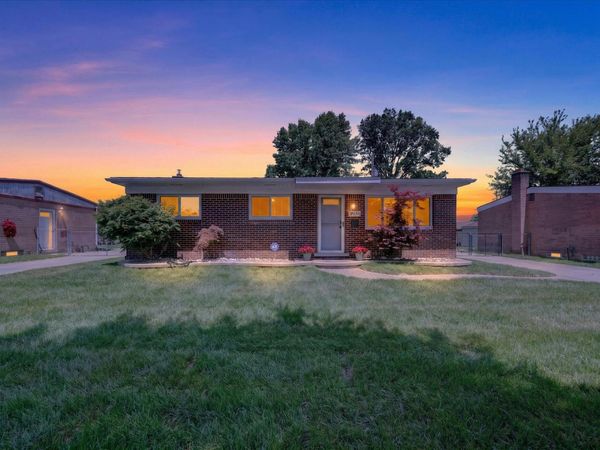 34330 Florence Street, Westland, MI 48185