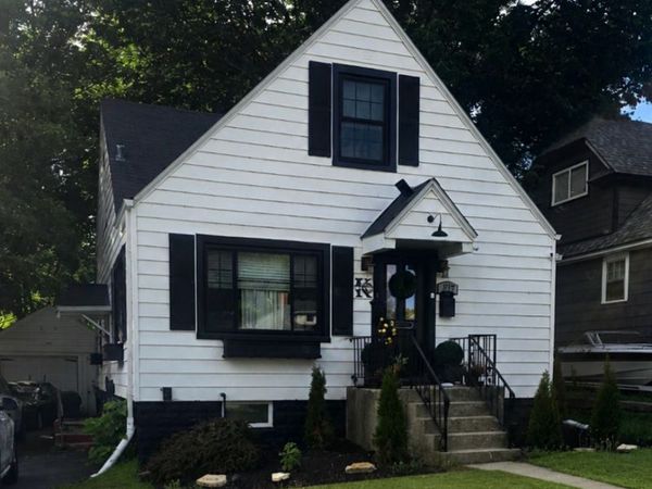 813 W Park Avenue , Joliet, IL 60436