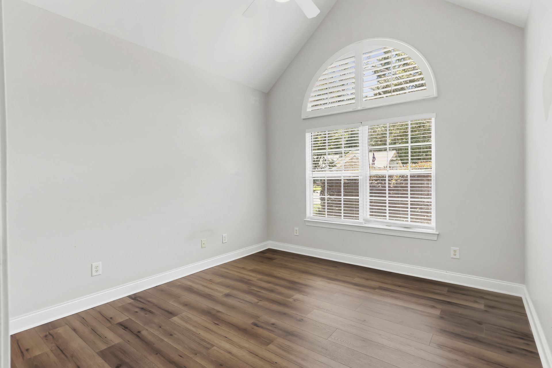 114 Northpark Avenue Photo 37