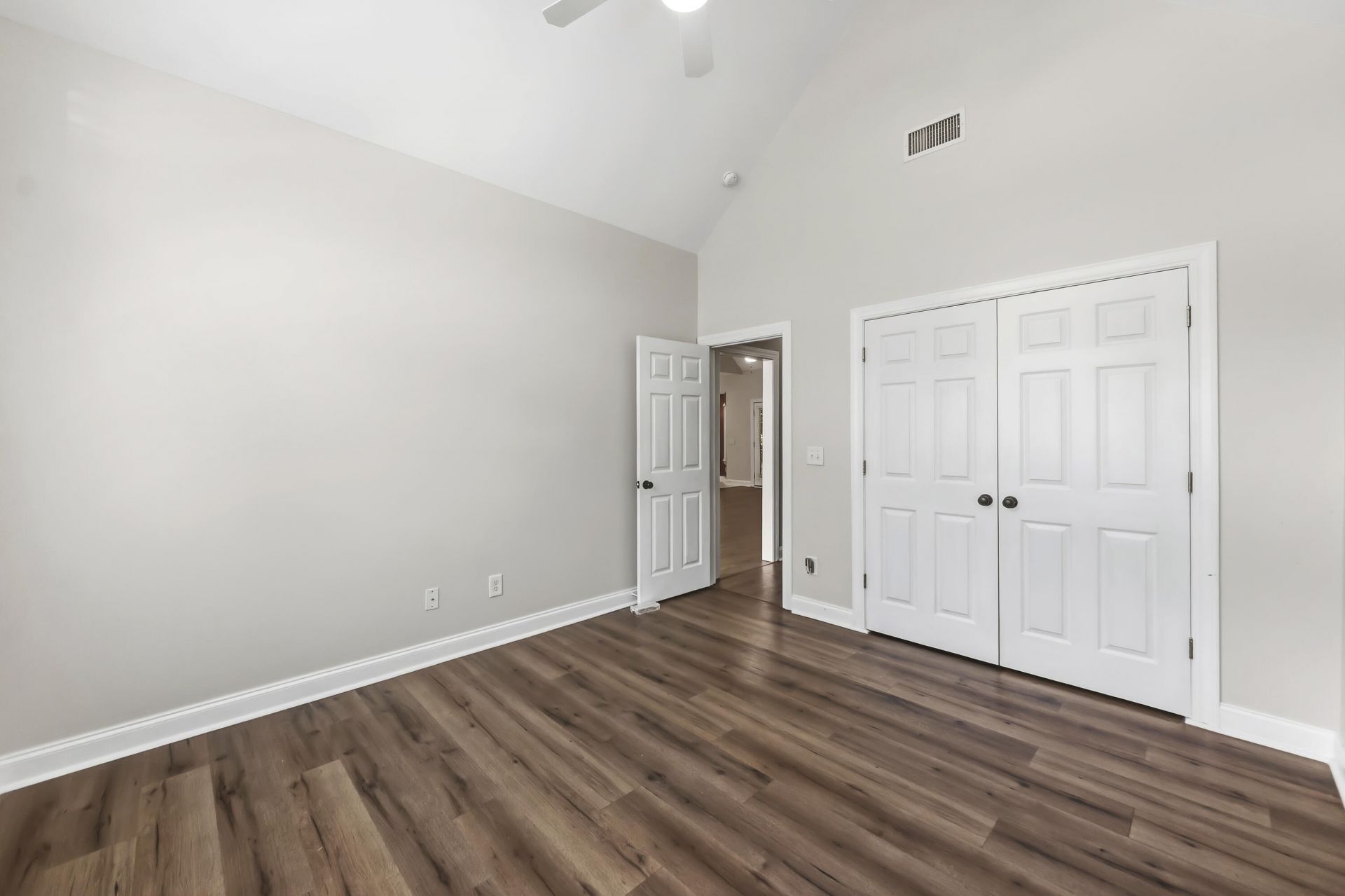 114 Northpark Avenue Photo 38