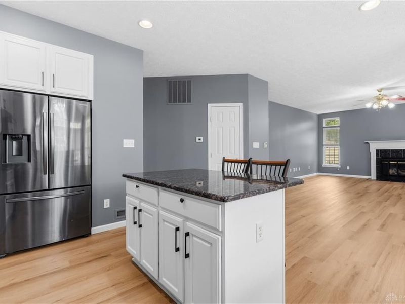 9120 Surrey Gate Place, Washington Township, OH 45458 Photo 5