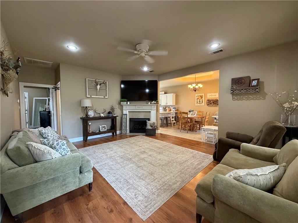 18857 HANK Drive  Ponchatoula, LA 70454