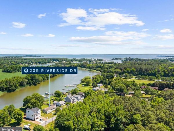 205 RIVERSIDE DRIVE , CHESTER, MD 21619