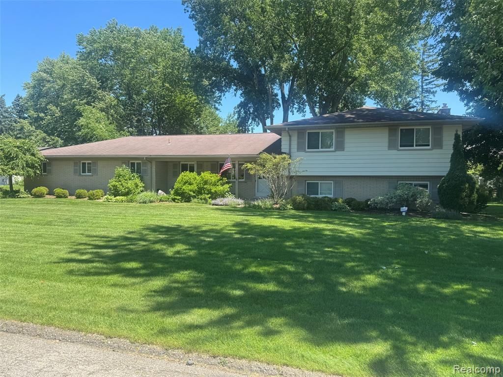 6925 Windham Lane, Bloomfield Township, MI 48301 Main Photo