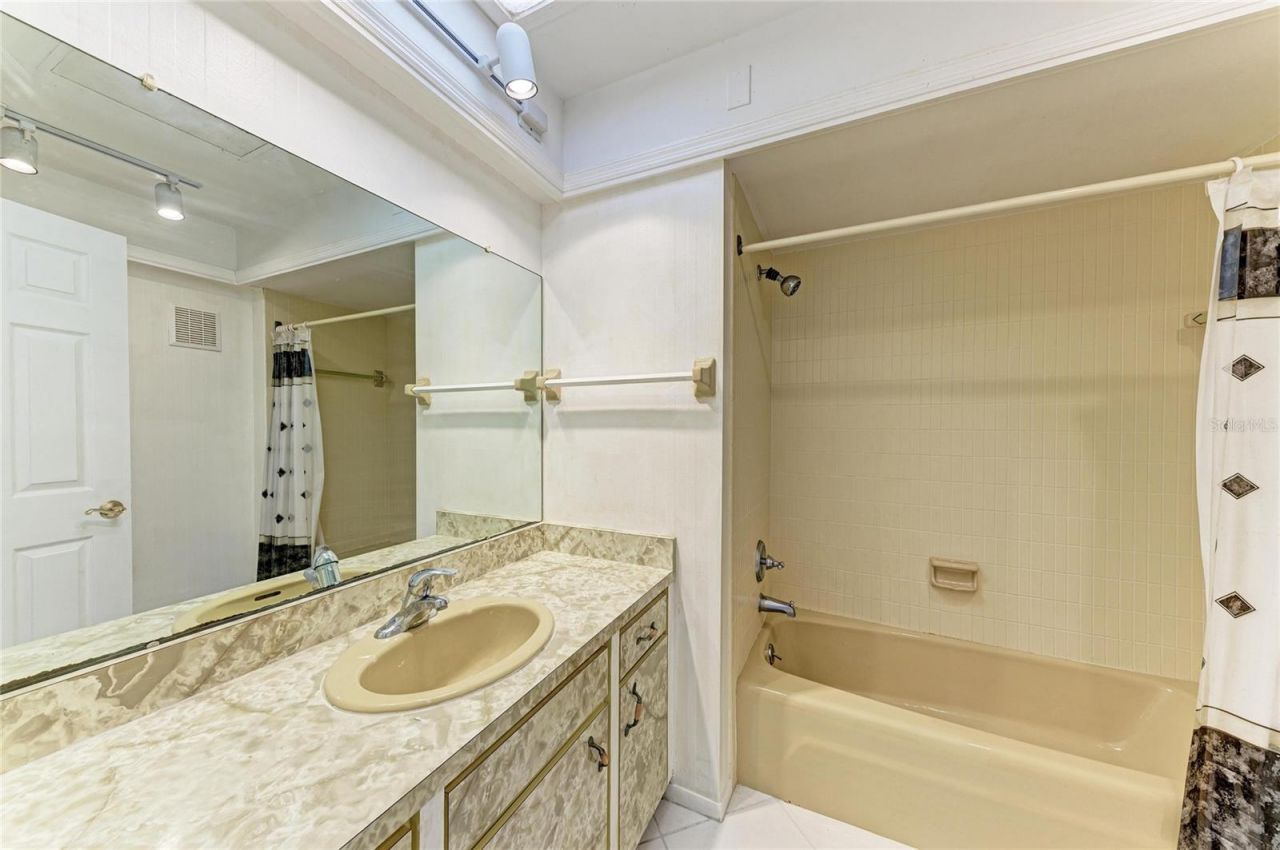 6905 9th Avenue W, Unit 6905, Bradenton, FL 34209 Photo