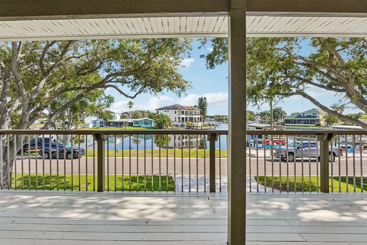 300 90th Avenue Ne, Saint Petersburg, FL 33702 Photo