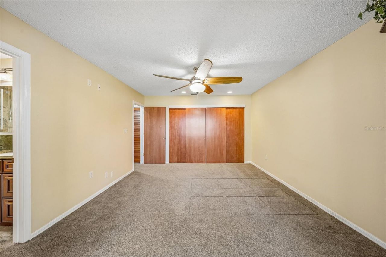 300 90th Avenue Ne, Saint Petersburg, FL 33702 Photo