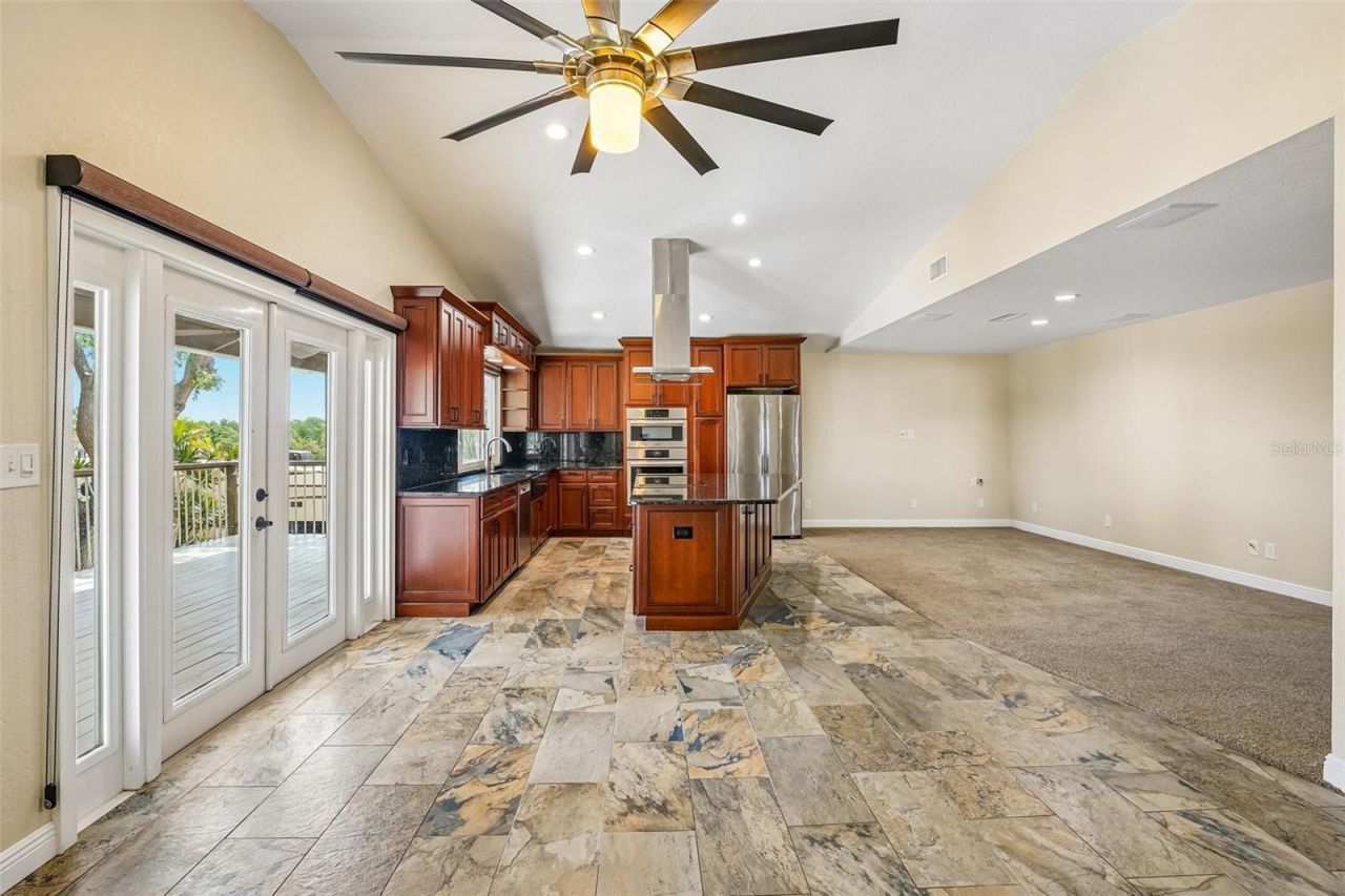 300 90th Avenue Ne, Saint Petersburg, FL 33702 Photo