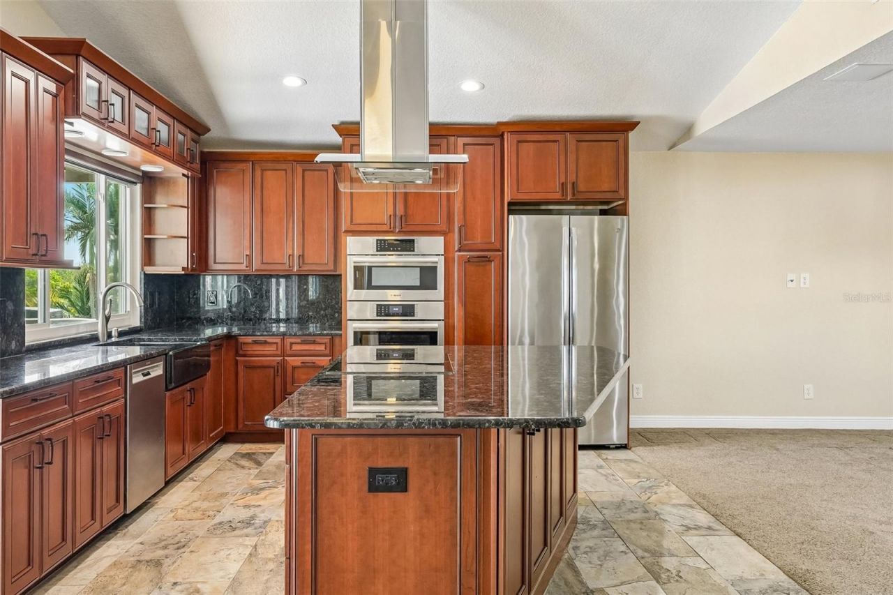 300 90th Avenue Ne, Saint Petersburg, FL 33702 Photo