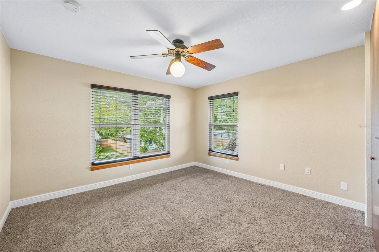 300 90th Avenue Ne, Saint Petersburg, FL 33702 Photo
