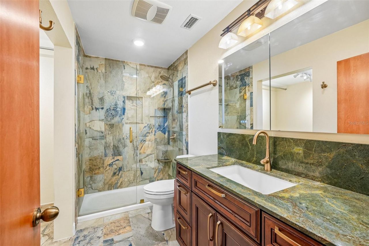 300 90th Avenue Ne, Saint Petersburg, FL 33702 Photo