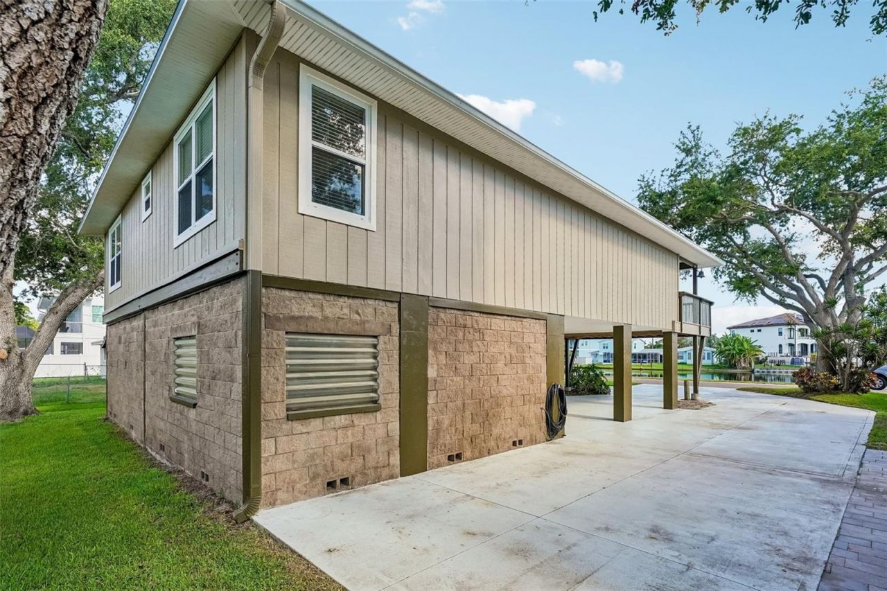 300 90th Avenue Ne, Saint Petersburg, FL 33702 Photo