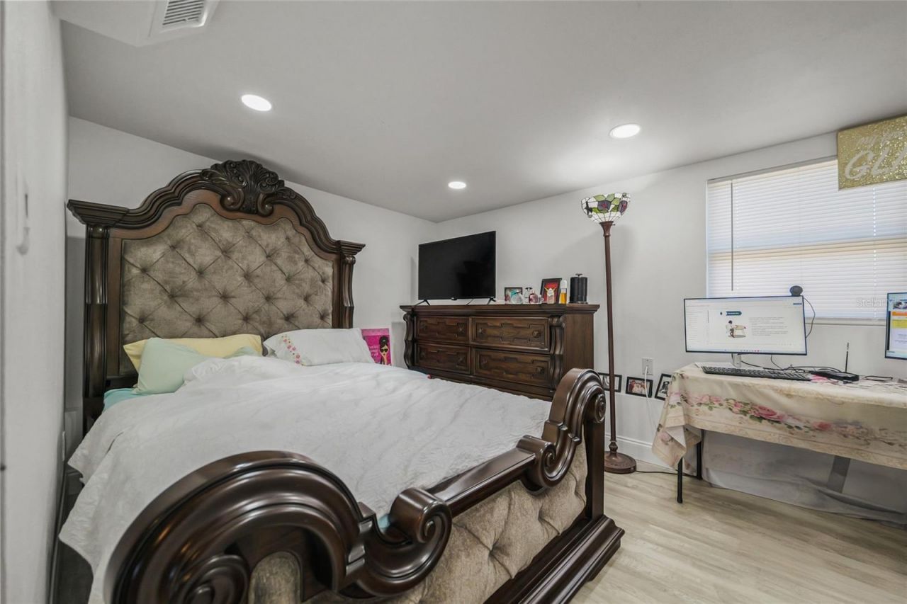 1118 Excalibur Street , Holiday, FL 34690 Photo