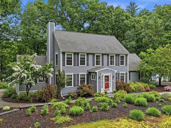 11 Montgomery Farm Road, Derry, NH 03038