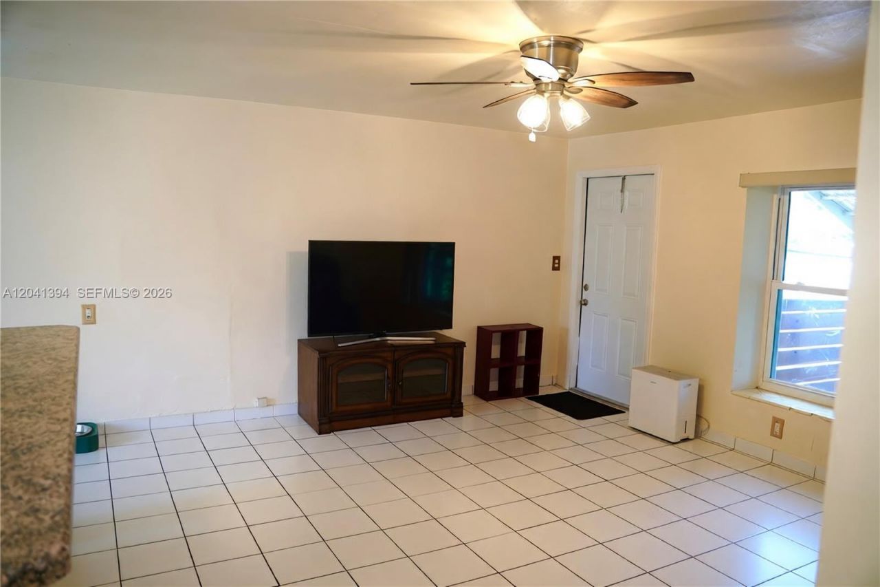 6701 Harding St, Hollywood, FL 33024 Photo