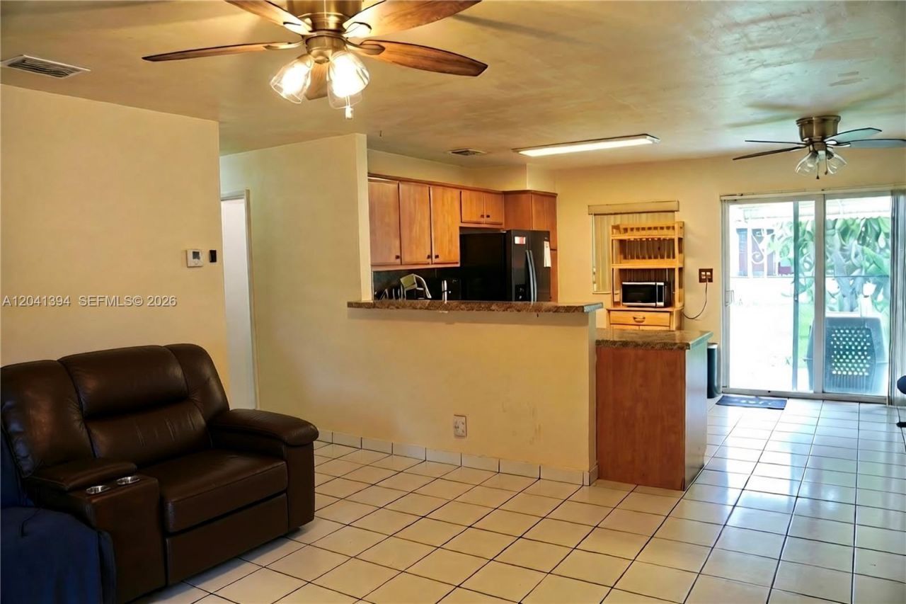 6701 Harding St, Hollywood, FL 33024 Photo