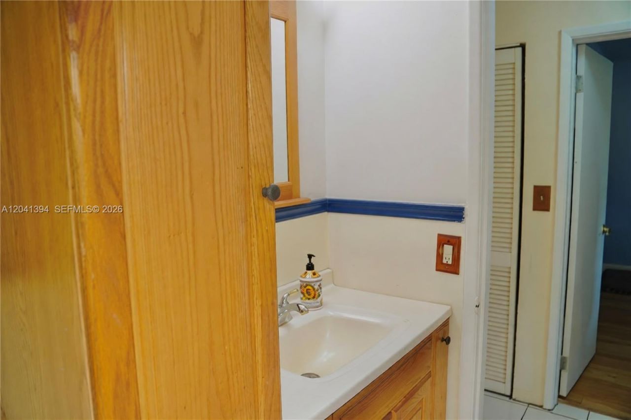 6701 Harding St, Hollywood, FL 33024 Photo