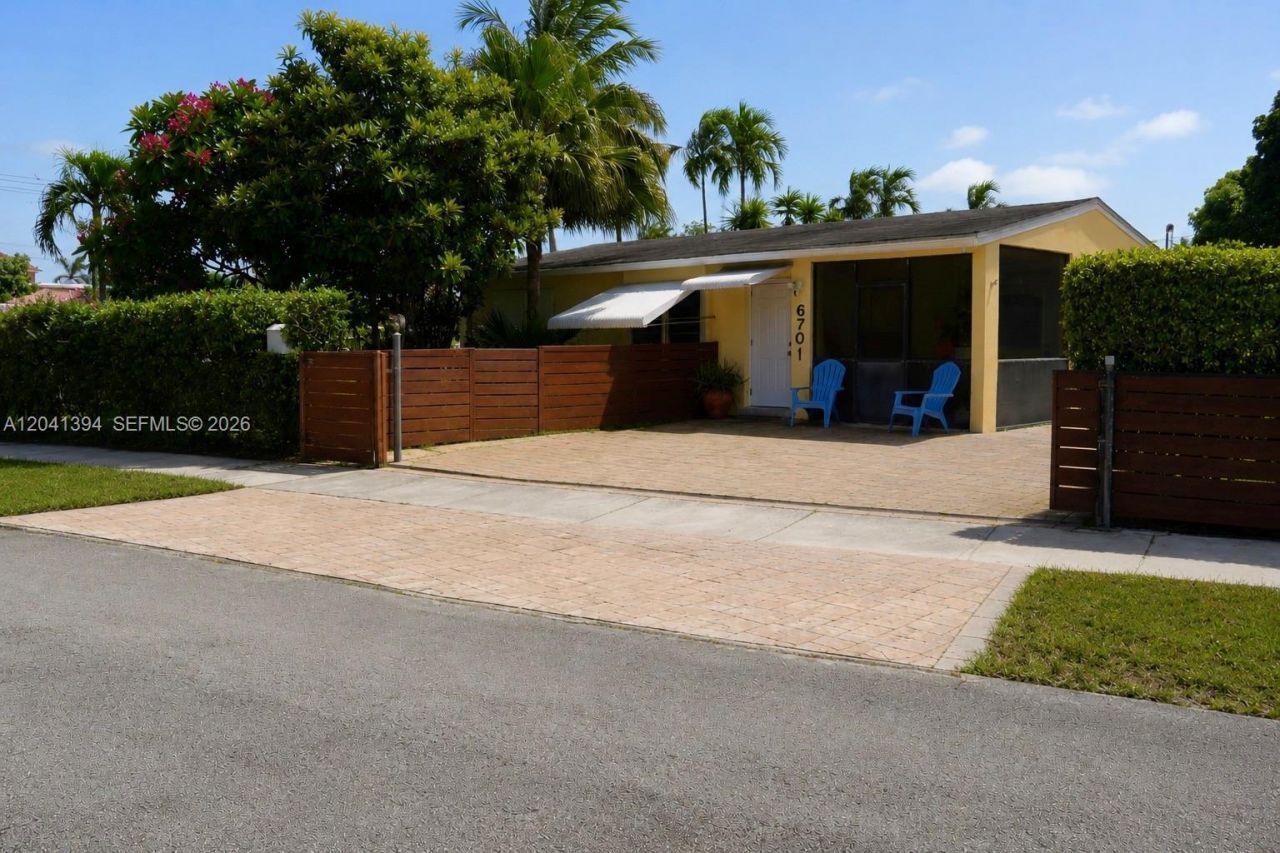 6701 Harding St, Hollywood, FL 33024 Photo