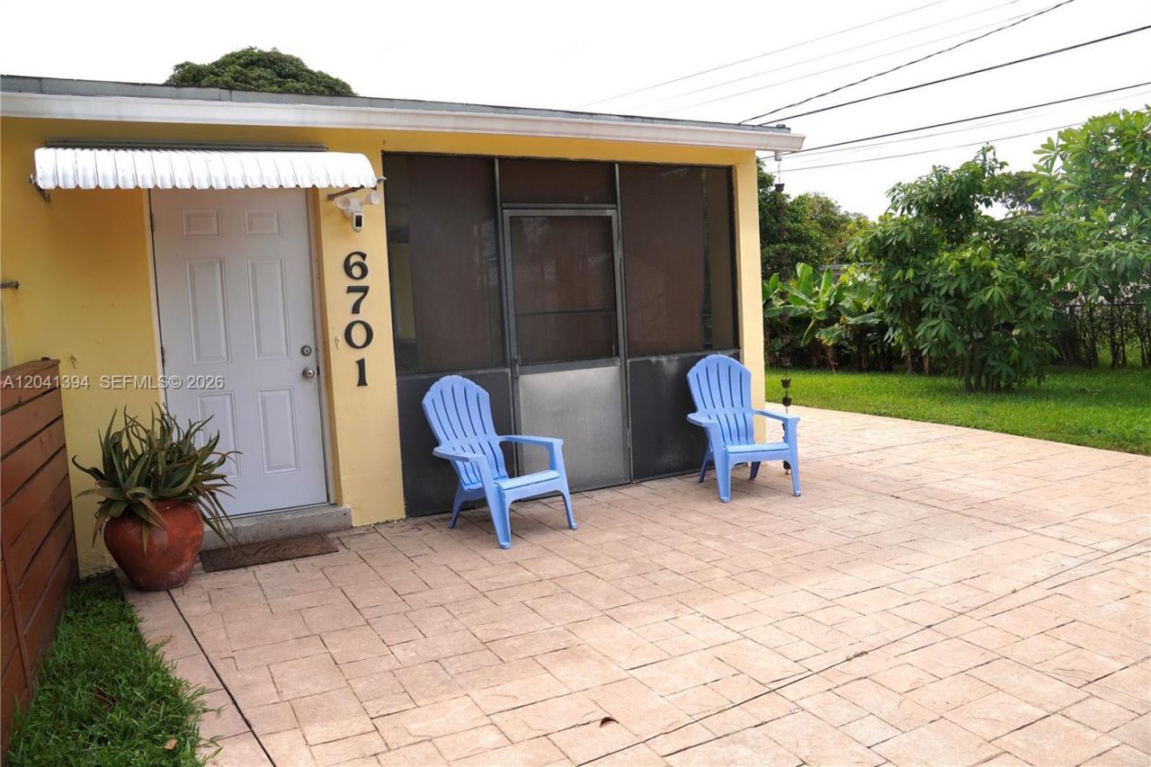 6701 Harding St, Hollywood, FL 33024 Photo