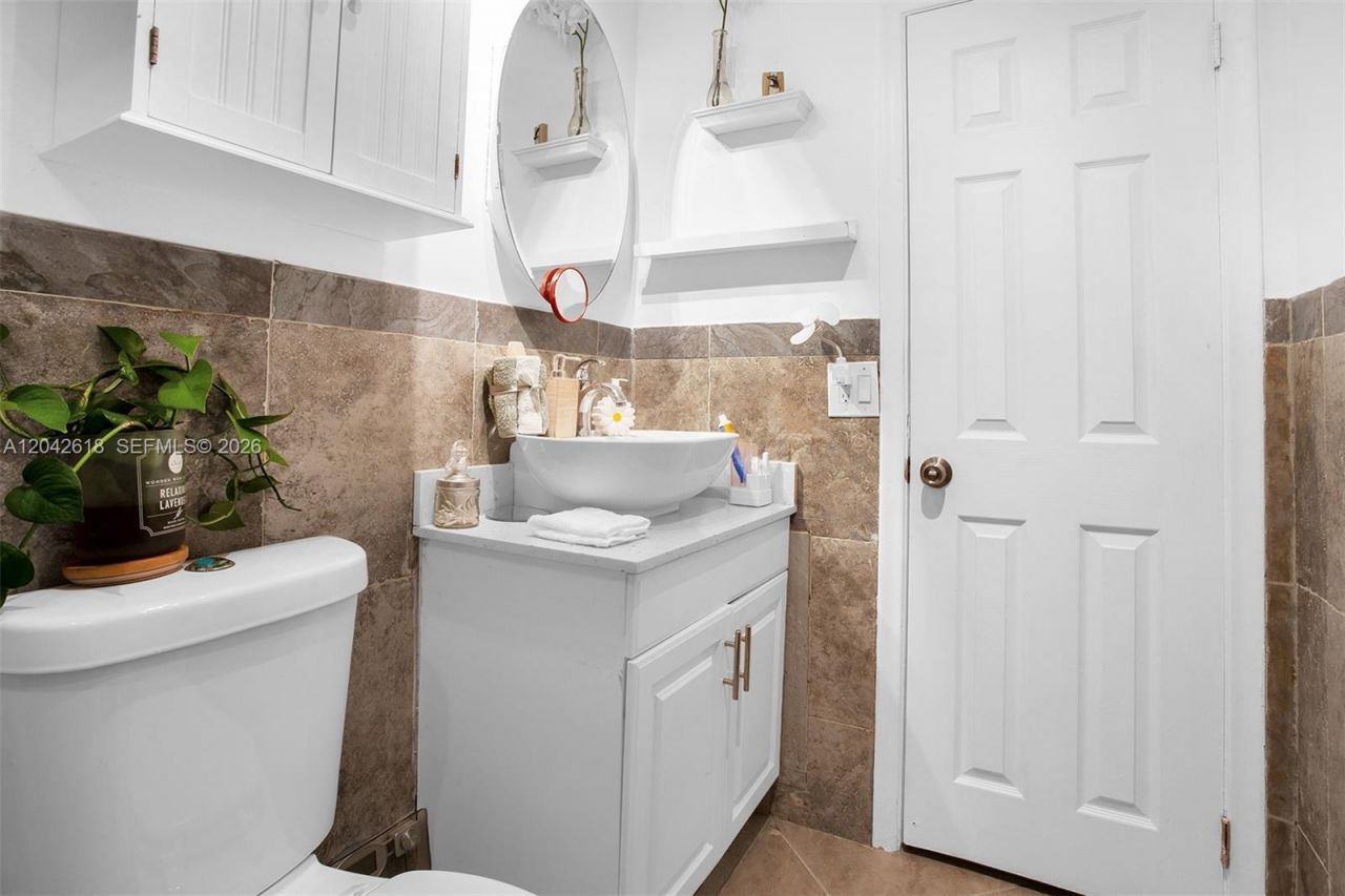 9675 NW 26th Pl, Unit 5, Sunrise, FL 33322 Photo