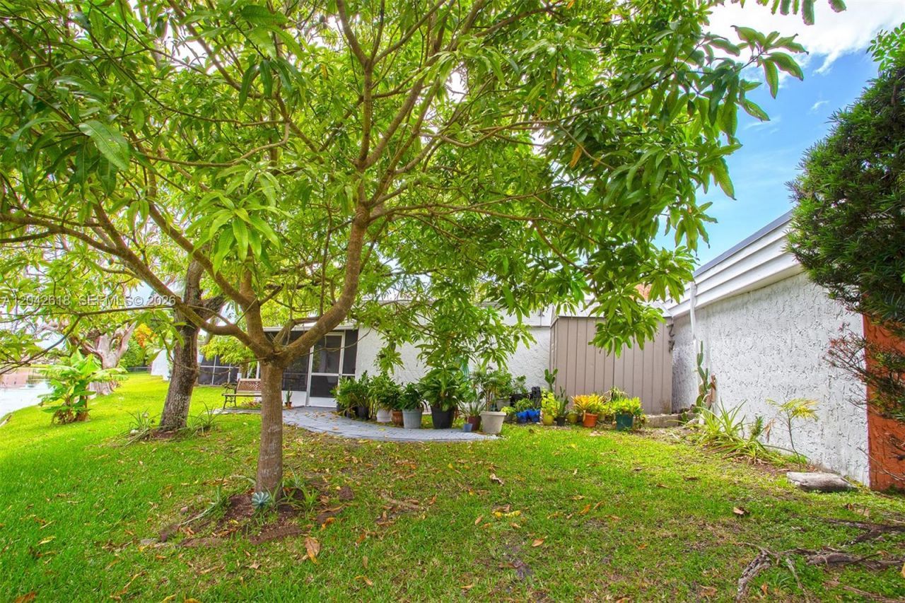 9675 NW 26th Pl, Unit 5, Sunrise, FL 33322 Photo