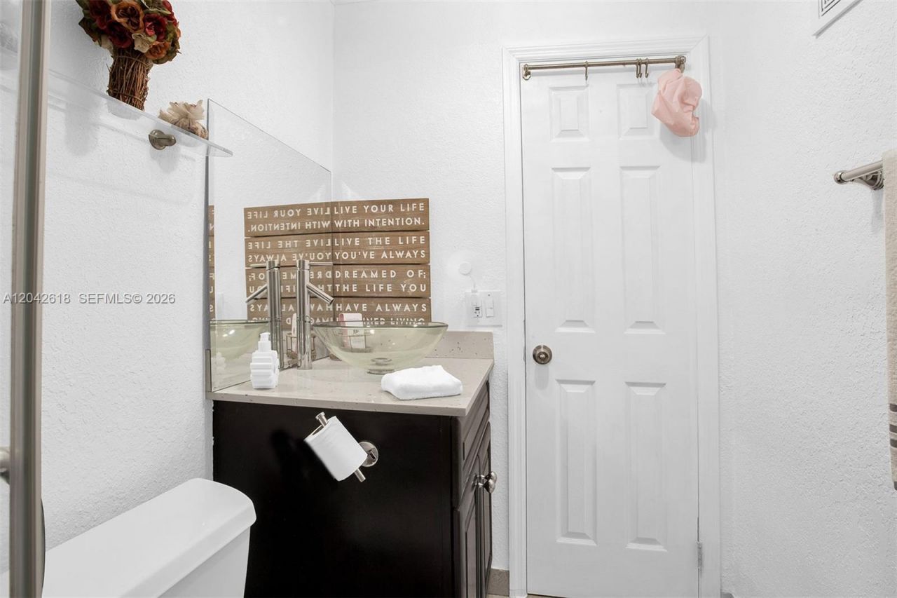 9675 NW 26th Pl, Unit 5, Sunrise, FL 33322 Photo
