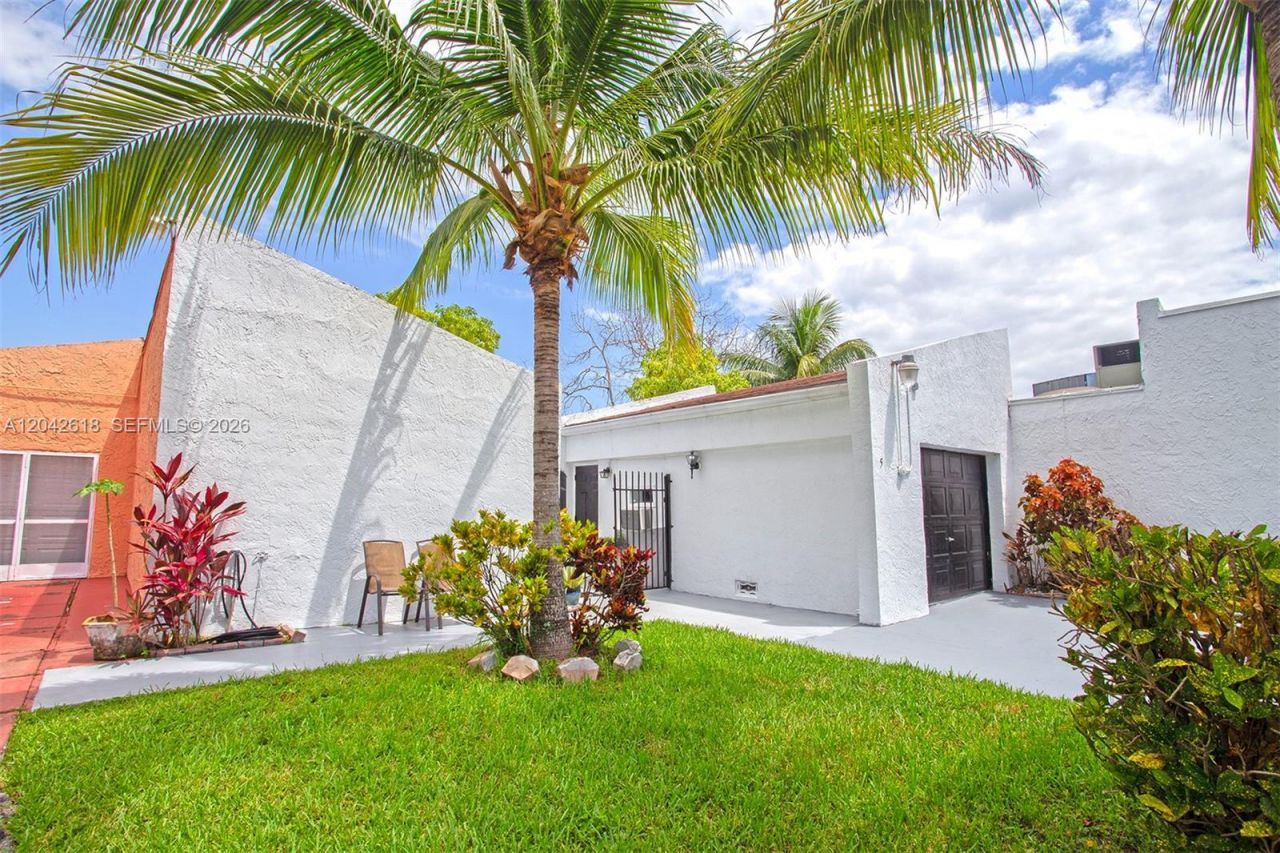 9675 NW 26th Pl, Unit 5, Sunrise, FL 33322 Photo