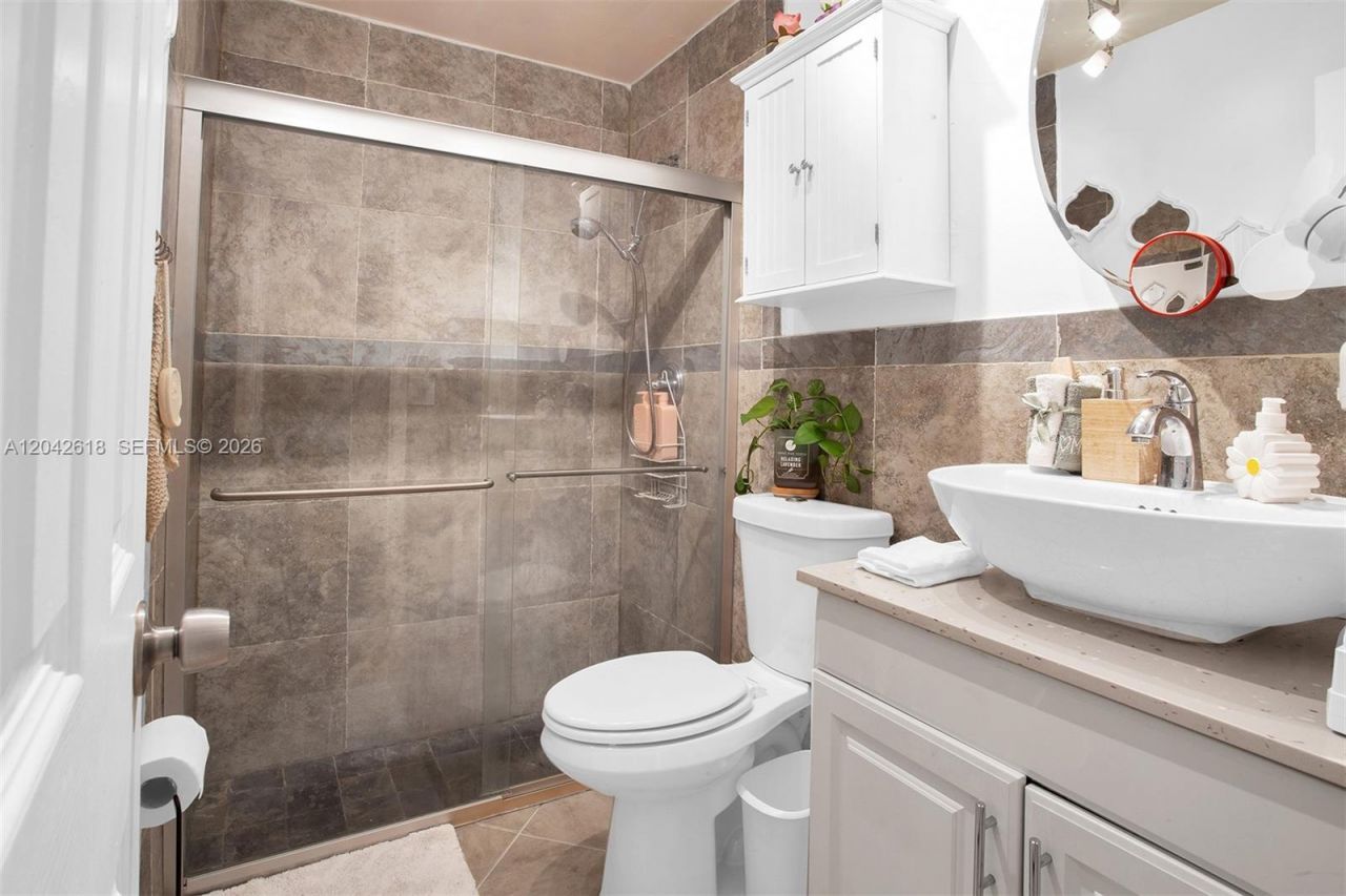 9675 NW 26th Pl, Unit 5, Sunrise, FL 33322 Photo