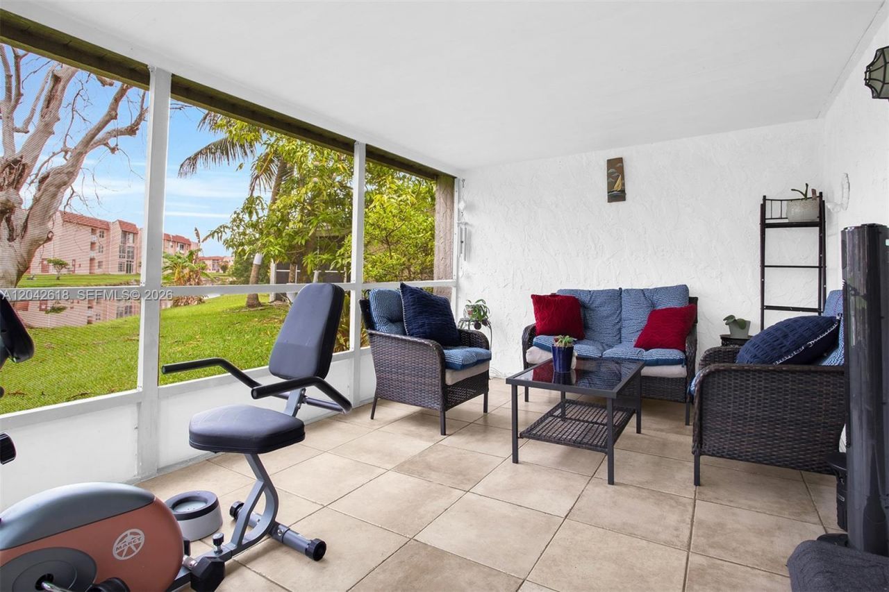 9675 NW 26th Pl, Unit 5, Sunrise, FL 33322 Photo