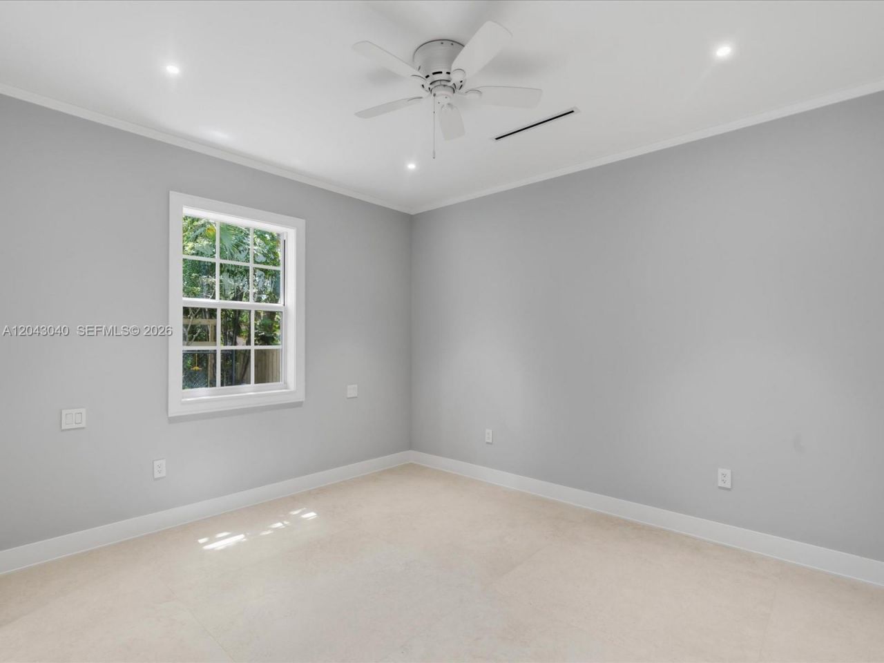 6333 SW 69th St , South Miami, FL 33143 Photo